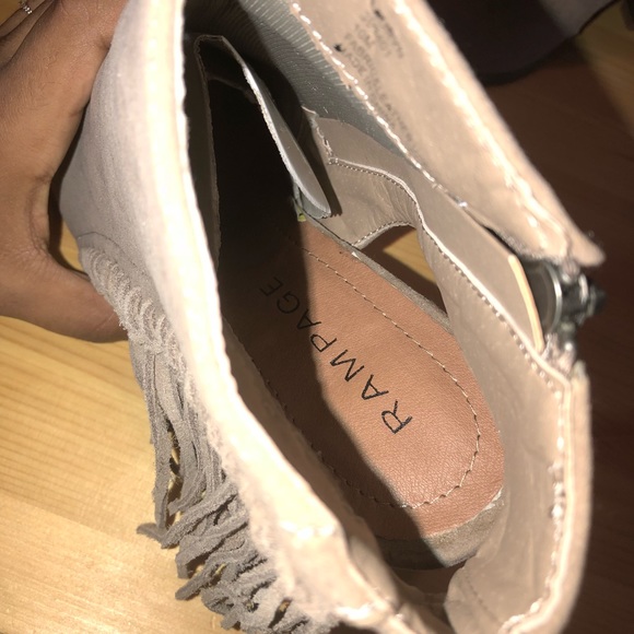 PRICE DROP ! 🚧 Cute Wedges! - Picture 2 of 5